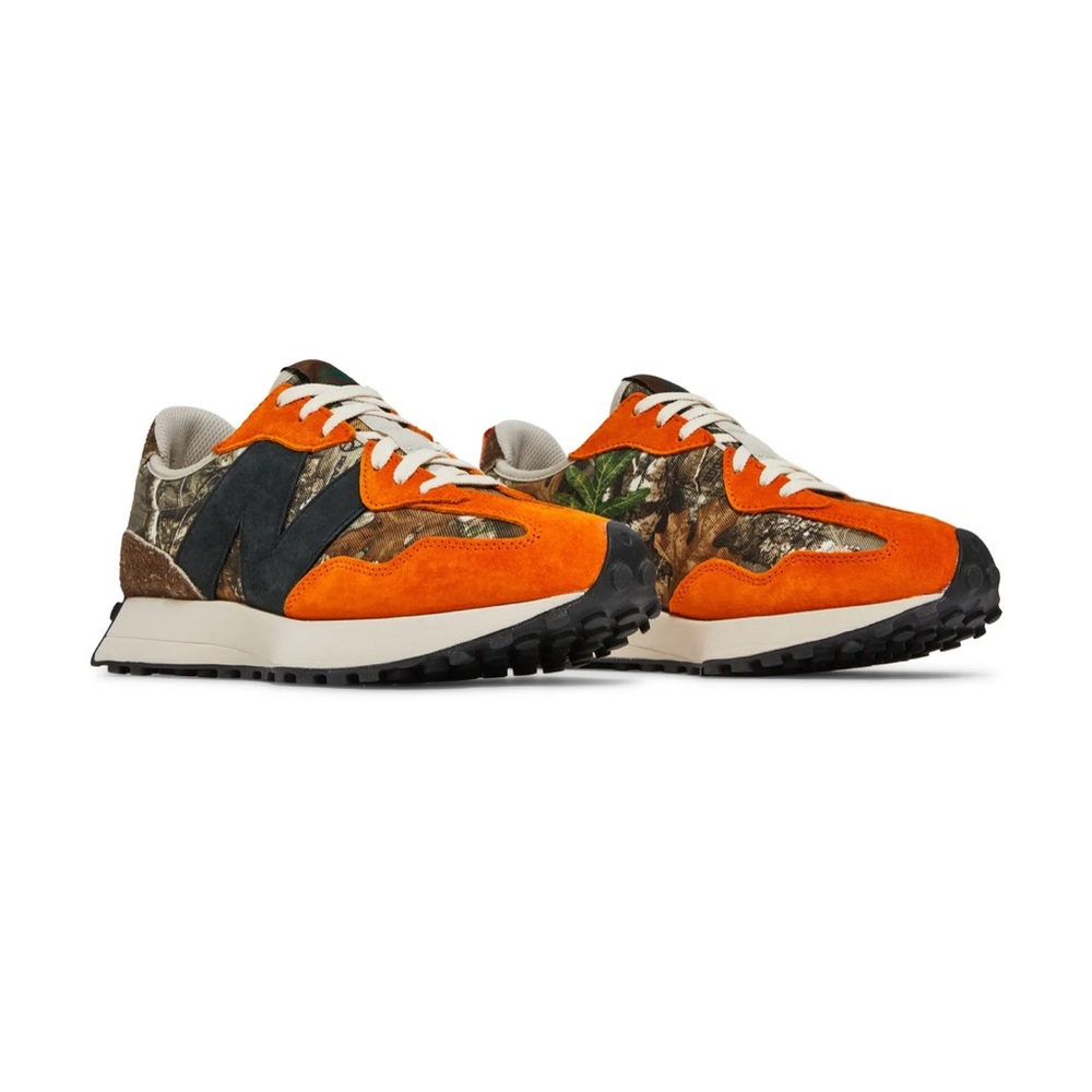 2022
Realtree x atmos x New Balance 327 'Camo'